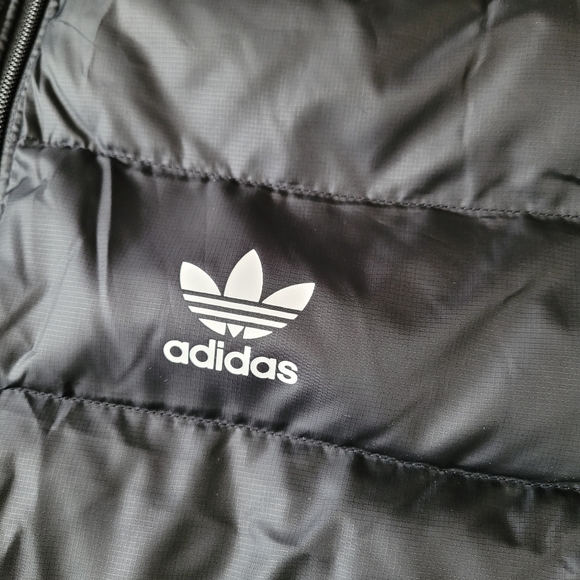 (RARE) MENS REVERSIBLE ADIDAS PUFFER COAT ( SIZE L ) - Picture 3 of 8